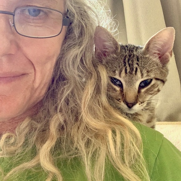 Meet your Posher, Karen - Picture 6 of 7